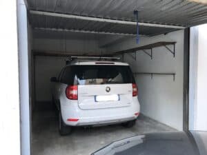 VENDESI GARAGE IN VIA GHIAIE