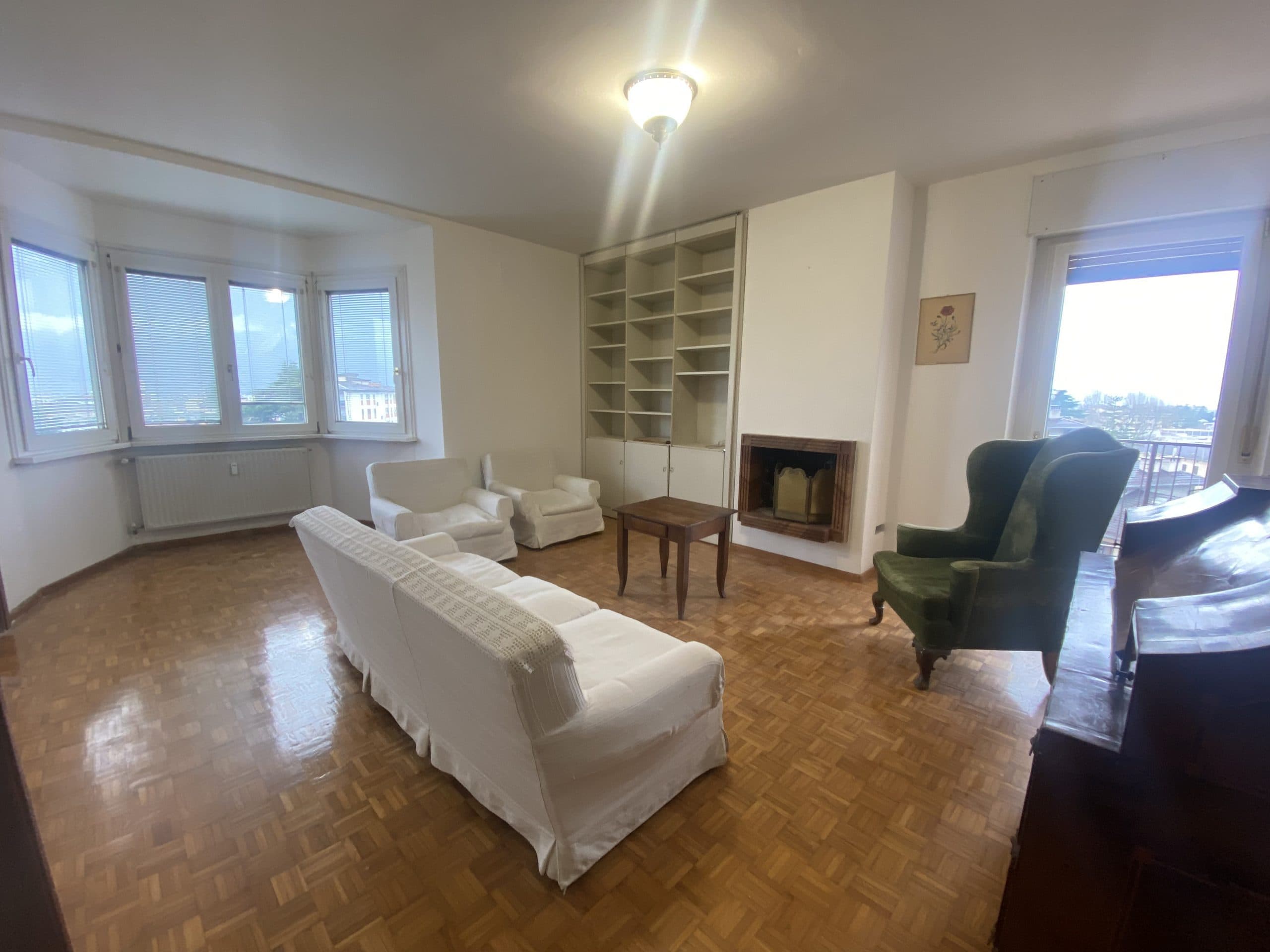 AFFITTASI STANZA IN VIA ZARA