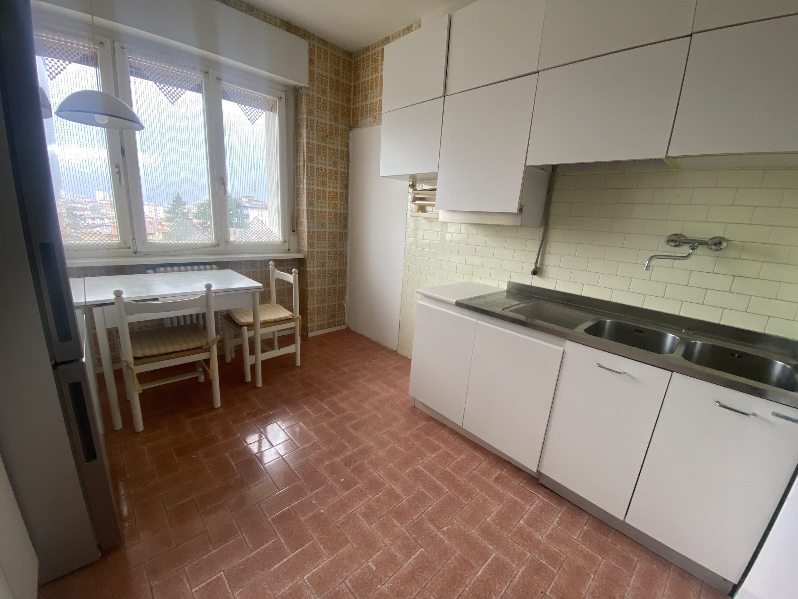 AFFITTASI STANZA IN VIA ZARA