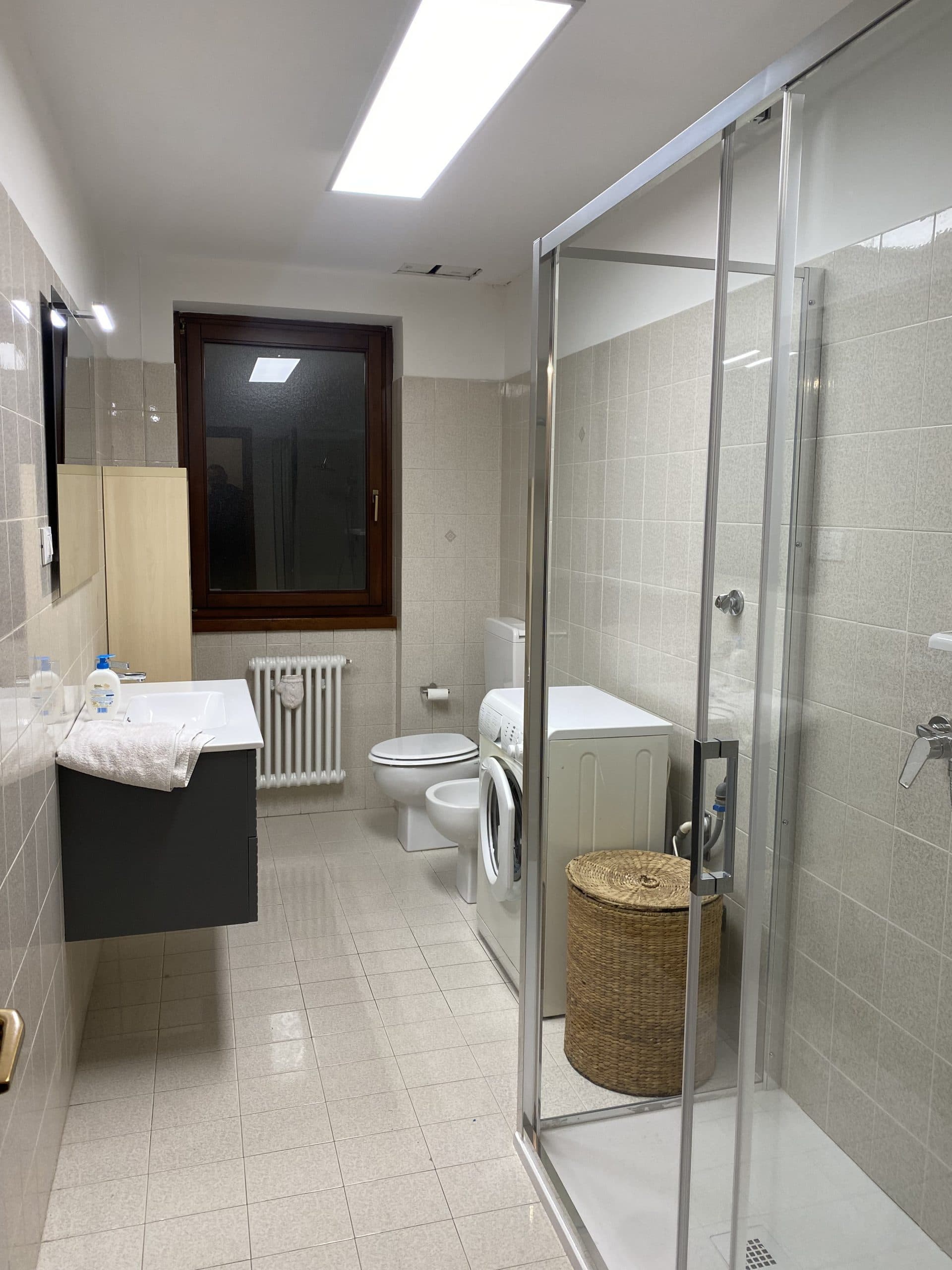 AFFITTASI STANZA IN VIA DEGASPERI