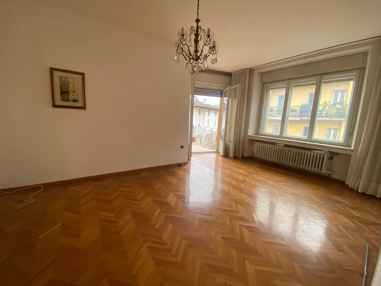 VENDESI IN VIA TOFANE ANGOLO VIA GORIZIA ULTIMO PIANO