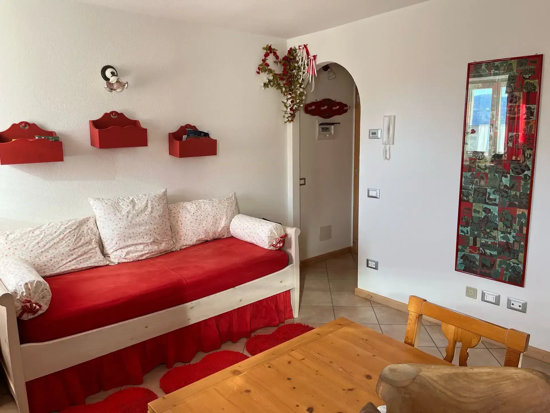 VENDESI APPARTAMENTO A LAVARONE