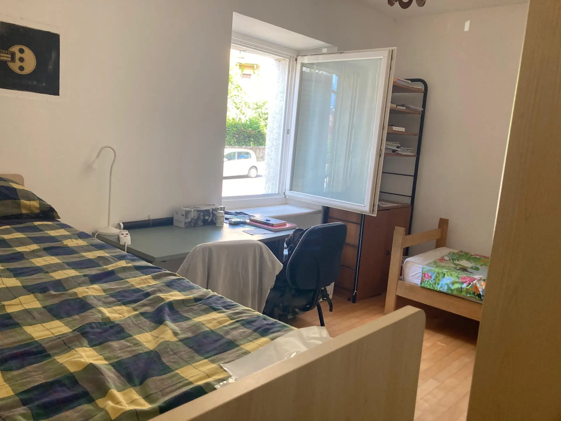 AFFITTASI STANZE DOPPIA IN VIA GRAZIOLI ANGOLO VIA ZARA