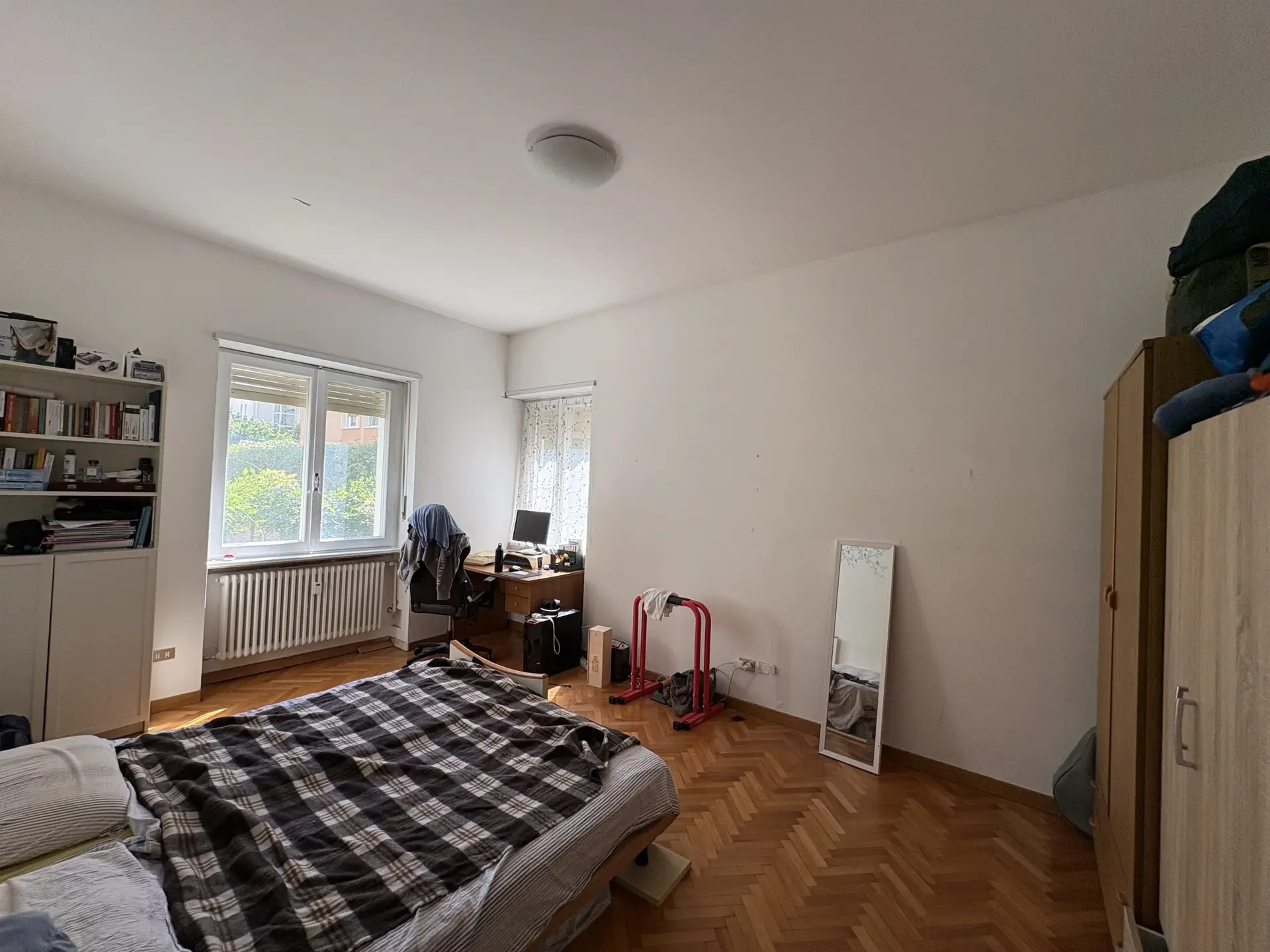 AFFITTASI  STANZA IN VIA CESARE ABBA PER STUDENTI