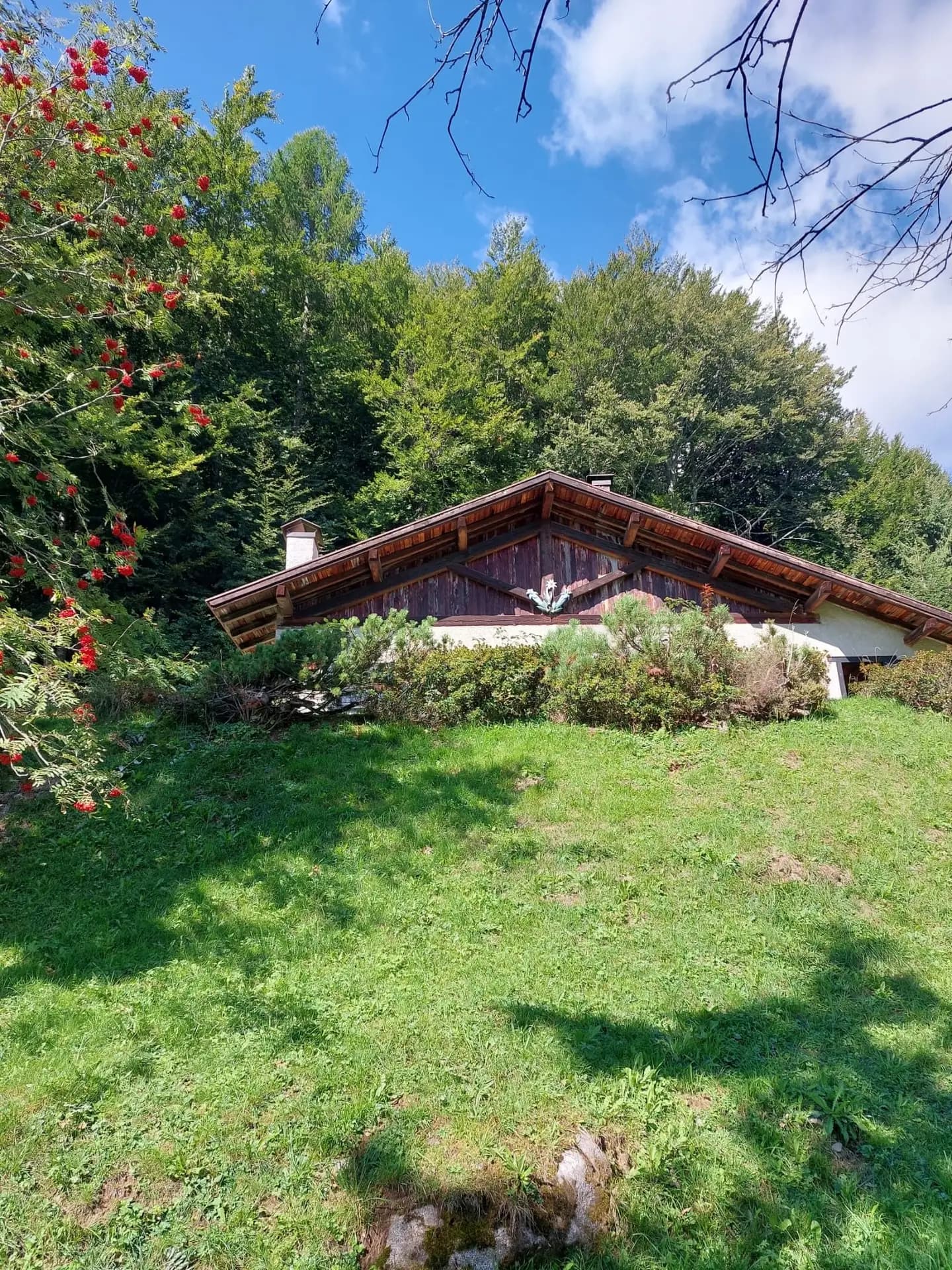 VENDESI BAITA – VILLA A SELLA GIUDICARIE