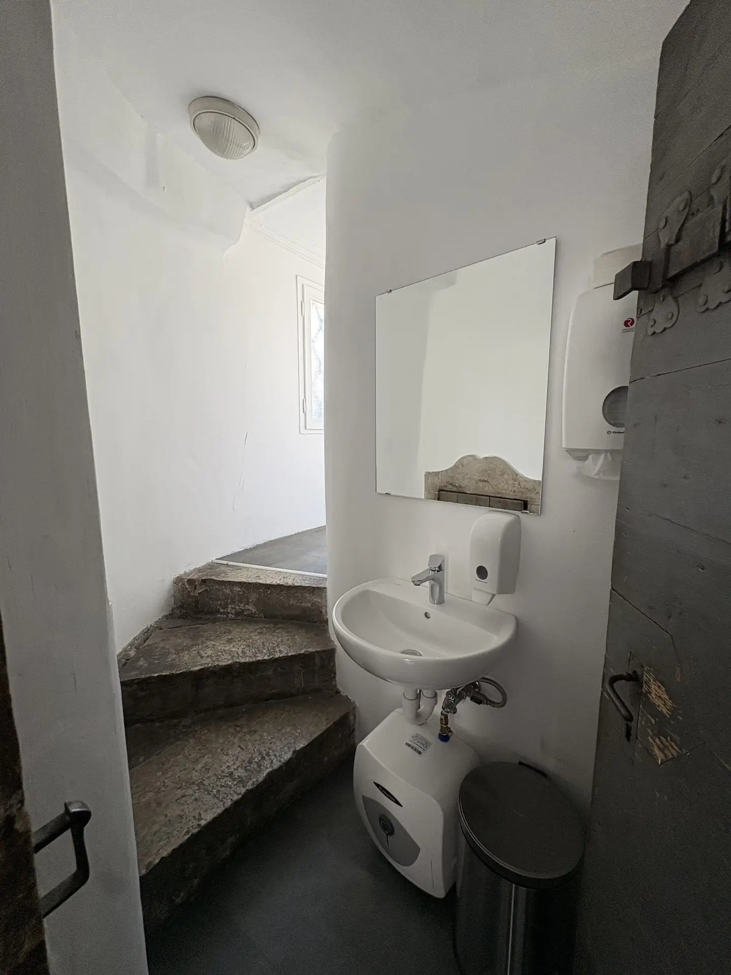 AFFITTASI UFFICIO IN VIA MANCI- VIA TORRE VERDE