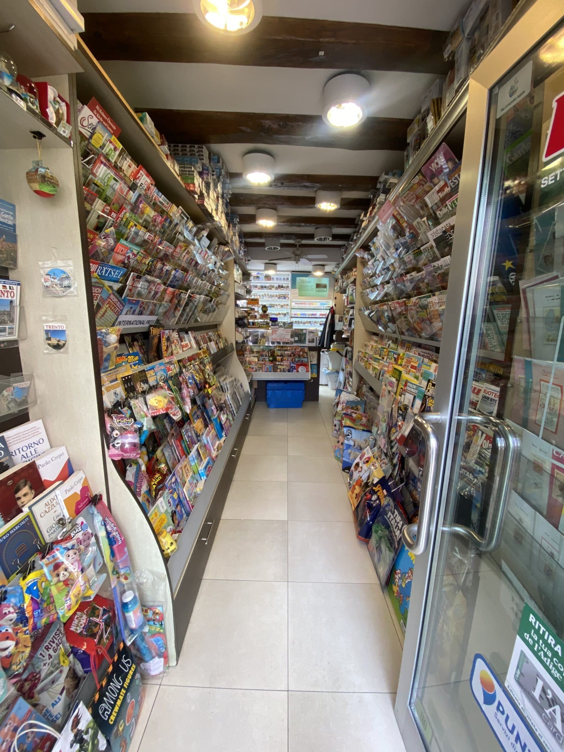 CEDESI TABACCHINO IN VIA GARIBALDI – PIAZZA DUOMO