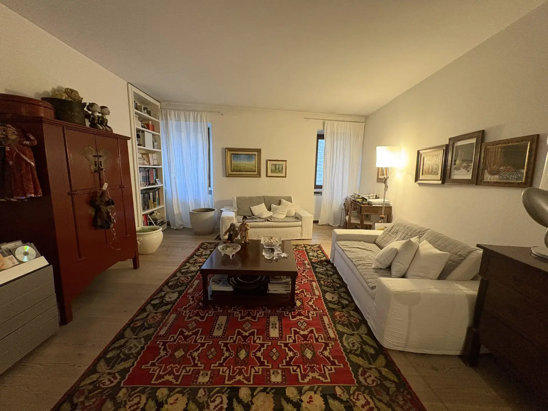 VENDESI ATTICO IN CENTRO STORICO