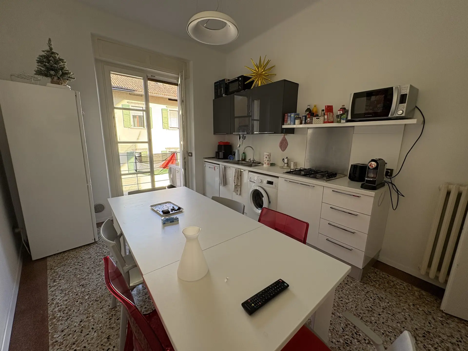 AFFITTASI IN VIA MAFFEI POSTO LETTO