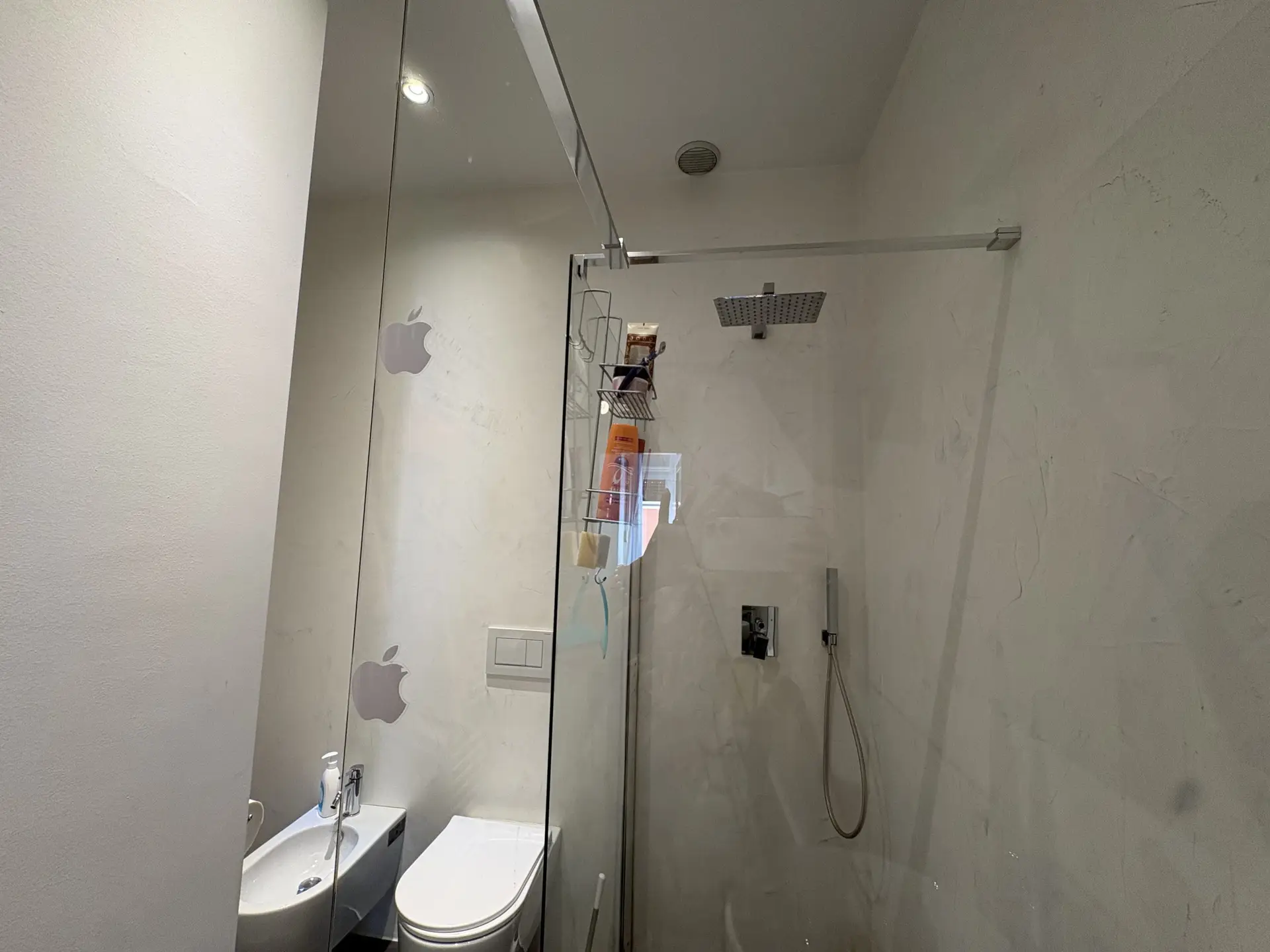 AFFITTASI IN VIA MAFFEI POSTO LETTO