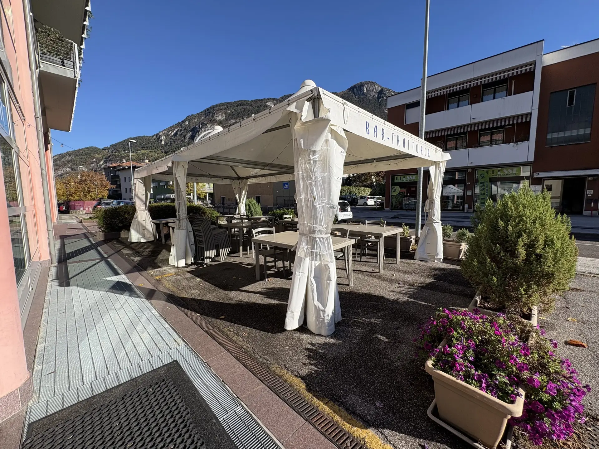 CEDESI MURA E ATTIVITA’ DI RISTORANTE BAR AI SOLTERI