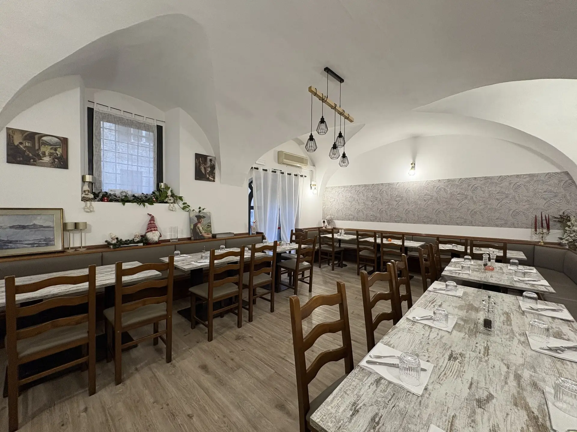 CEDESI RISTORANTE PIZZERIA BAR IN VIA S.S. TRINITA’